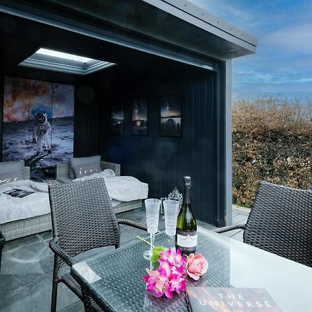 Rockside - Luxury 1 Bedroom Home With Hot Tub, Central Location, Parking And Pet Friendly Windermere Εξωτερικό φωτογραφία