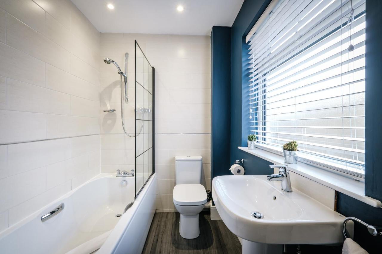 Rockside - Luxury 1 Bedroom Home With Hot Tub, Central Location, Parking And Pet Friendly Windermere Εξωτερικό φωτογραφία