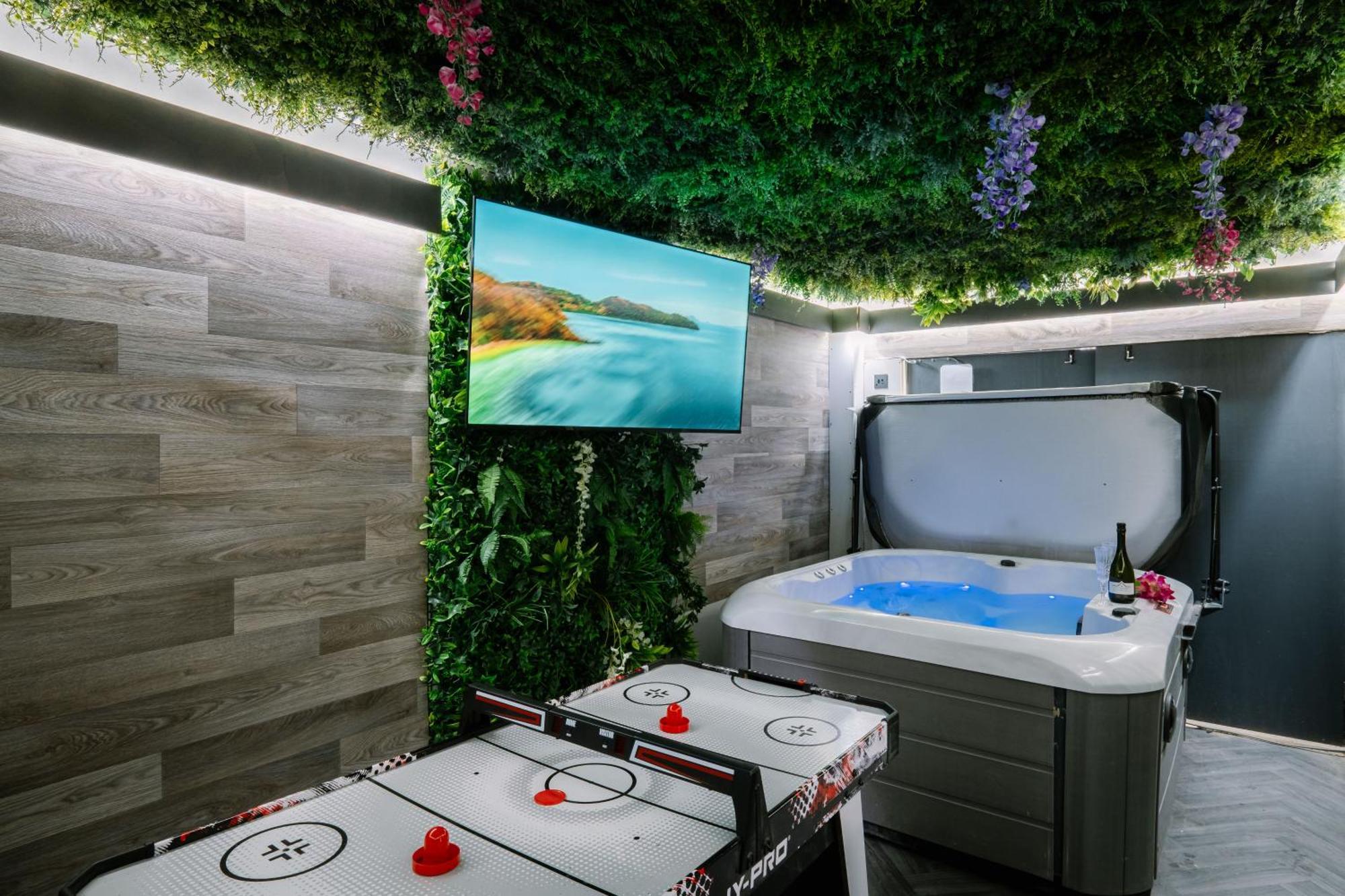 Rockside - Luxury 1 Bedroom Home With Hot Tub, Central Location, Parking And Pet Friendly Windermere Εξωτερικό φωτογραφία