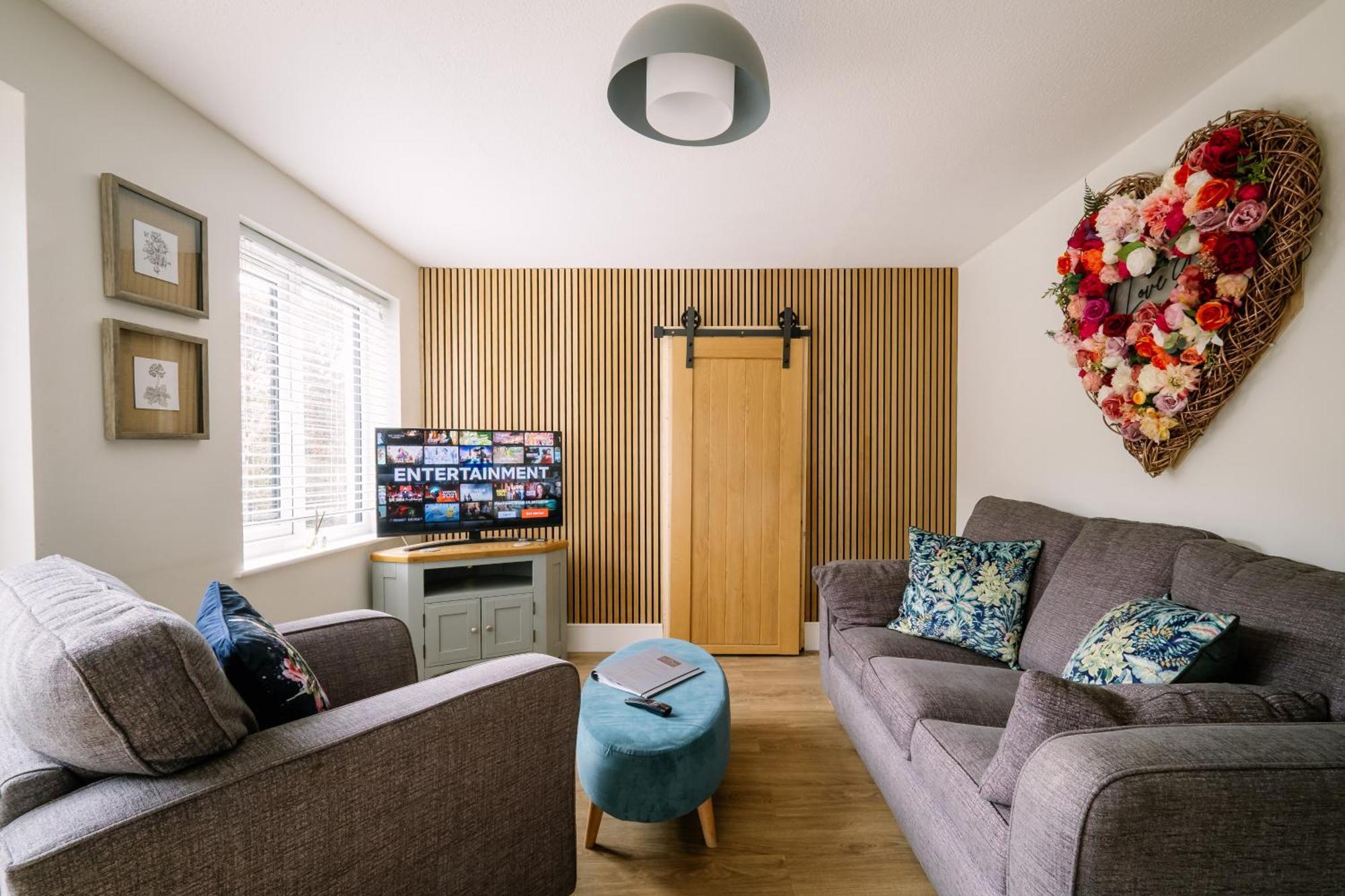 Rockside - Luxury 1 Bedroom Home With Hot Tub, Central Location, Parking And Pet Friendly Windermere Εξωτερικό φωτογραφία