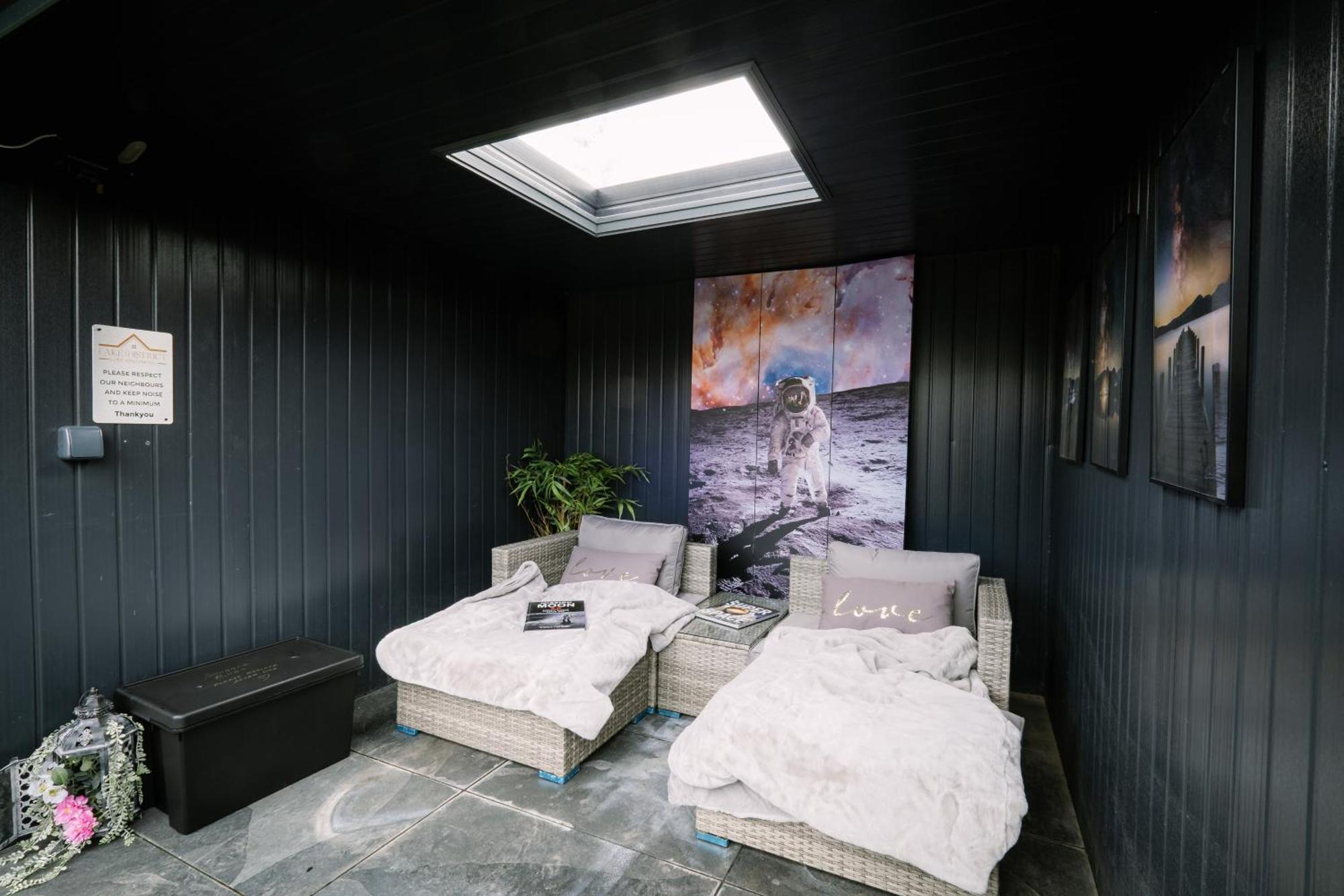 Rockside - Luxury 1 Bedroom Home With Hot Tub, Central Location, Parking And Pet Friendly Windermere Εξωτερικό φωτογραφία